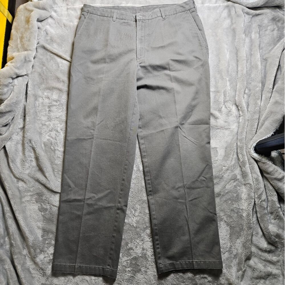 Van Heusen Men’s Dress Pants – 38x32 – 100% Cotton